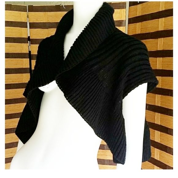 Bebe made in italy shrug - Picture 1 of 12